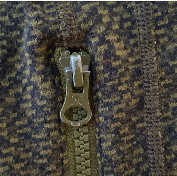 Lululemon Define Luon jacket. Size 10 - Picture 7 of 8